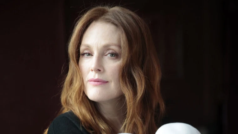 NEW YORK, NEW YORK--NOV. 25, 2014--Actress Julianne Moore stars in the new movie "Still Alice." Photographed at the Crosby Hotel in New York on Nov. 25, 2014. (Carolyn Cole/Los Angeles Times)